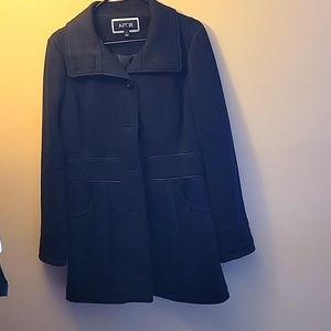 APT 9 Coat Size Small black